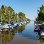 In 19260 * Balatonmáriafürdő