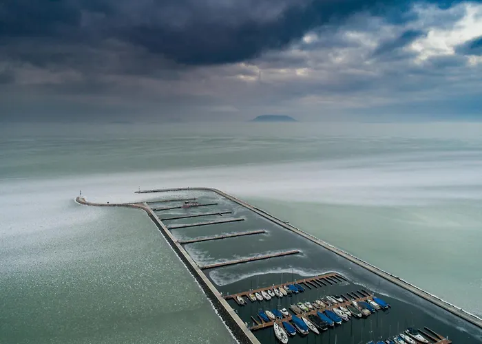 In 19260 Balatonmáriafürdő