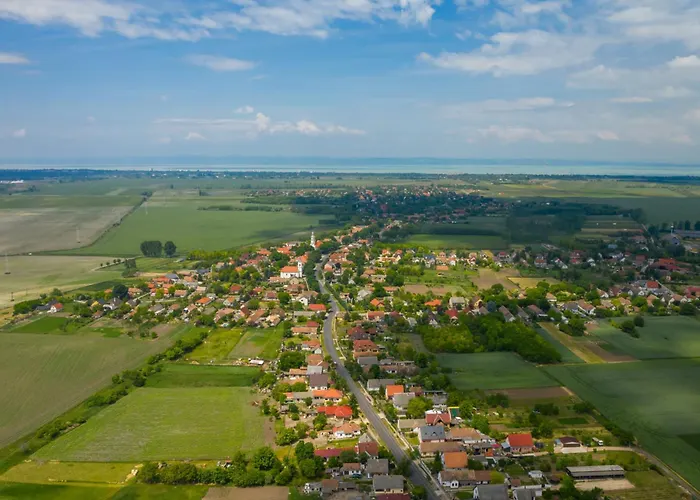 In 19260 * Balatonmáriafürdő