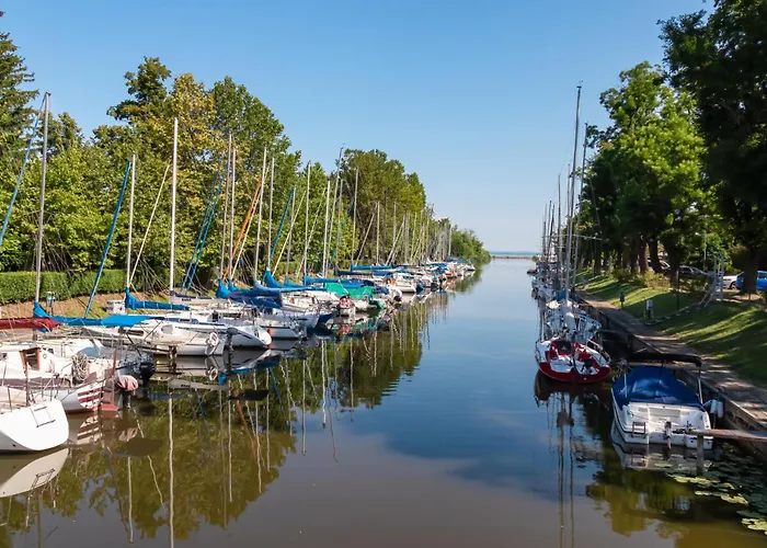 In 19260 * Balatonmáriafürdő